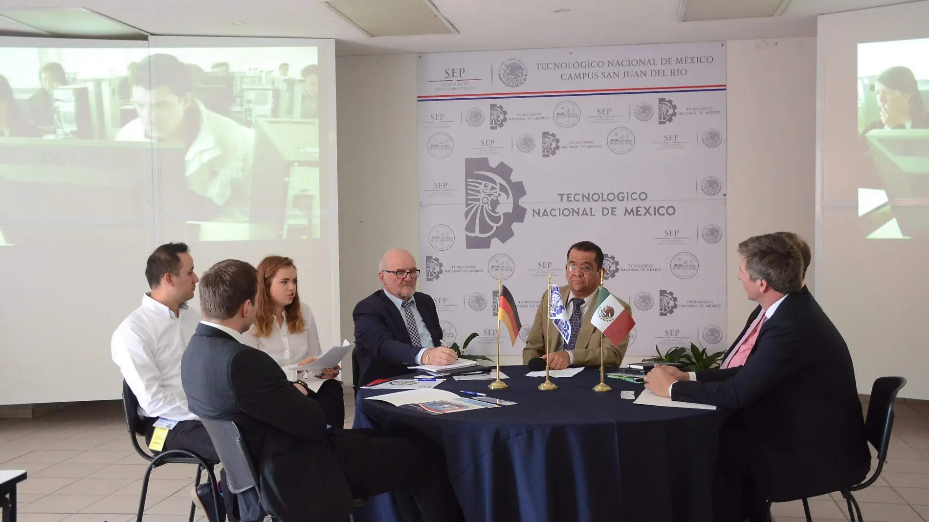 La Fundación alemana Frank Hirschvogel visitó los prototipos y proyectos de los alumnos del ITSJR.